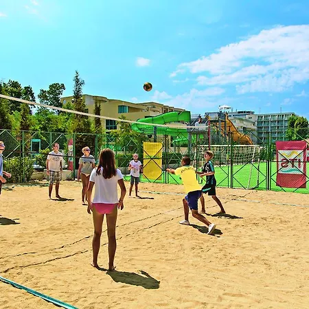 Хотел Flora Park 4*