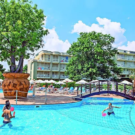 Хотел Flora Park